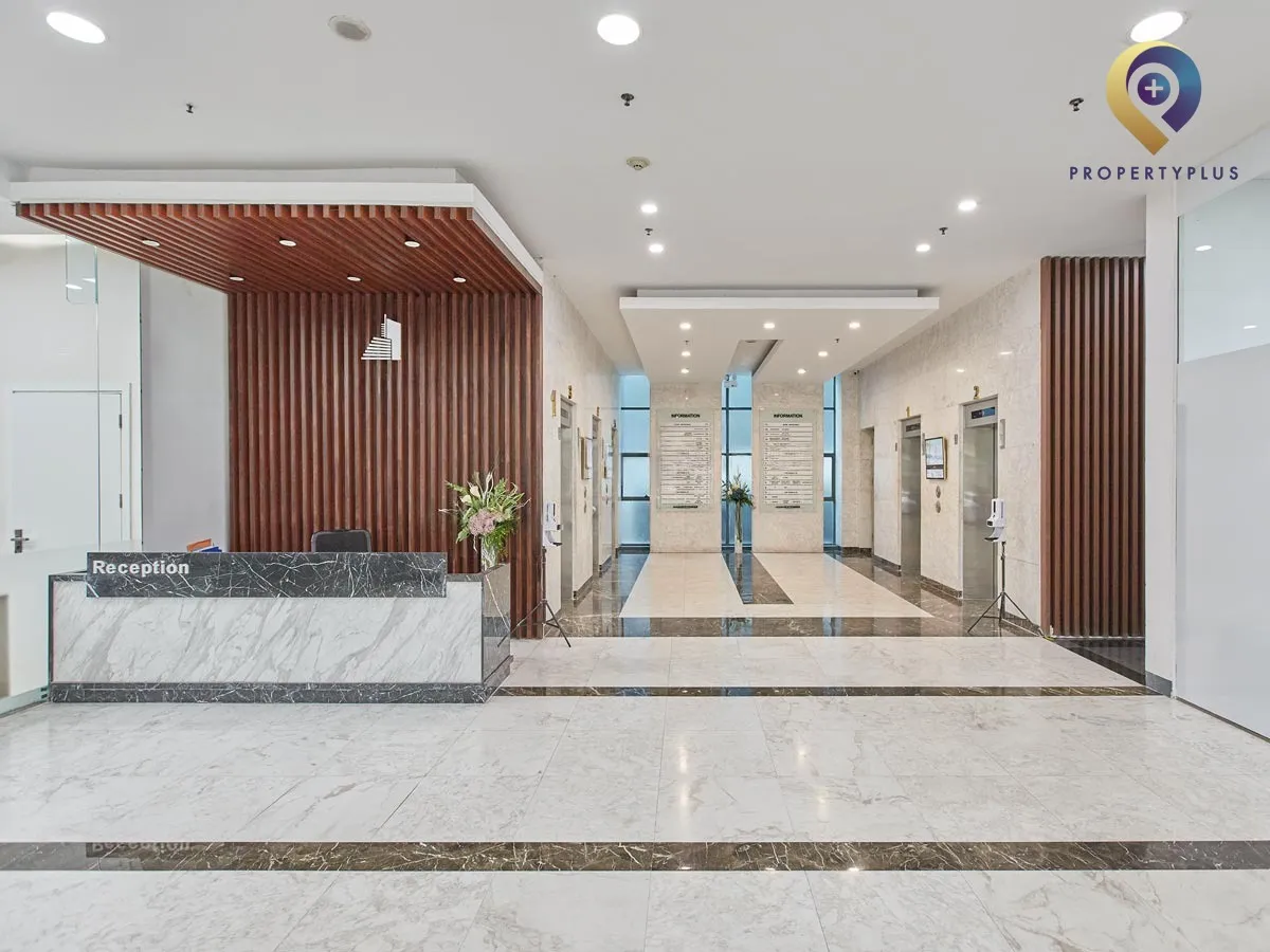 Sảnh tầng trệt rộng rãi và sang trọng của Hàn Việt Tower